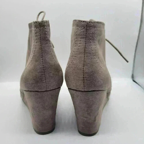 Arizona Jeans Women's boots 8.5 Lexie Booties Ankle Lace Up Wedge Tan Beige - Picture 6 of 11